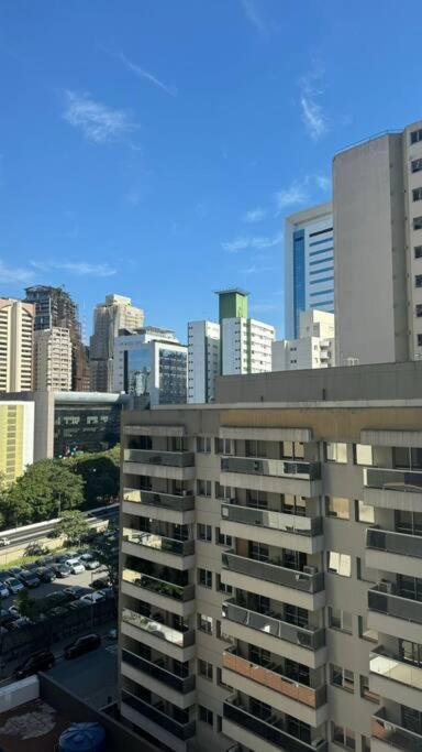 Lindo A 400m Hosp Sirio Libanes Apartment Sao Paulo